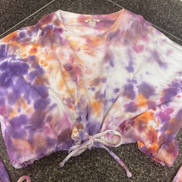 H&M Tie-Dyed Cropped Hoodie🧡💜🧡 - Picture 2 of 3